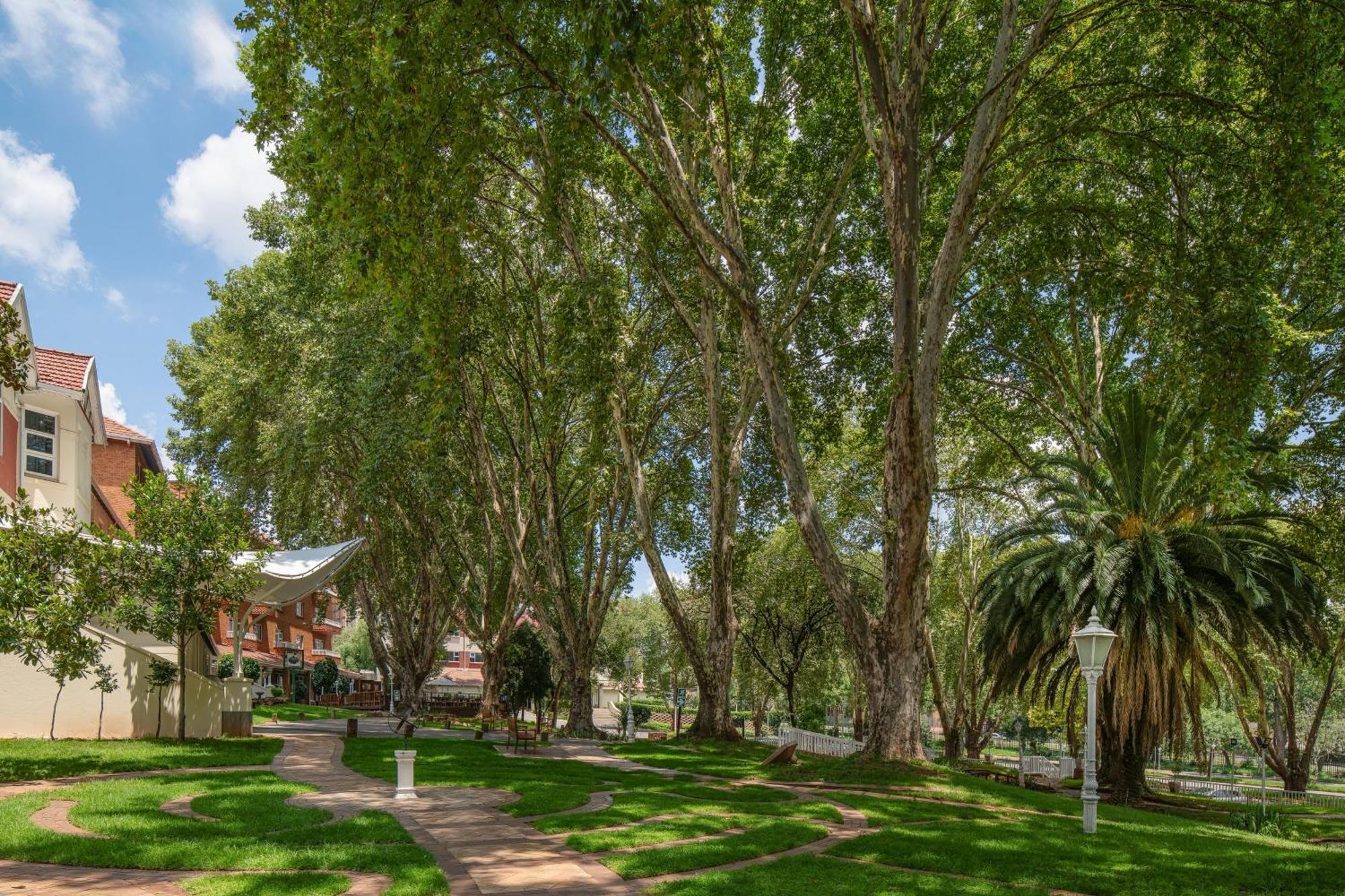 Holiday Inn - Johannesburg Sunnyside Park, An Ihg Hotel Zewnętrze zdjęcie